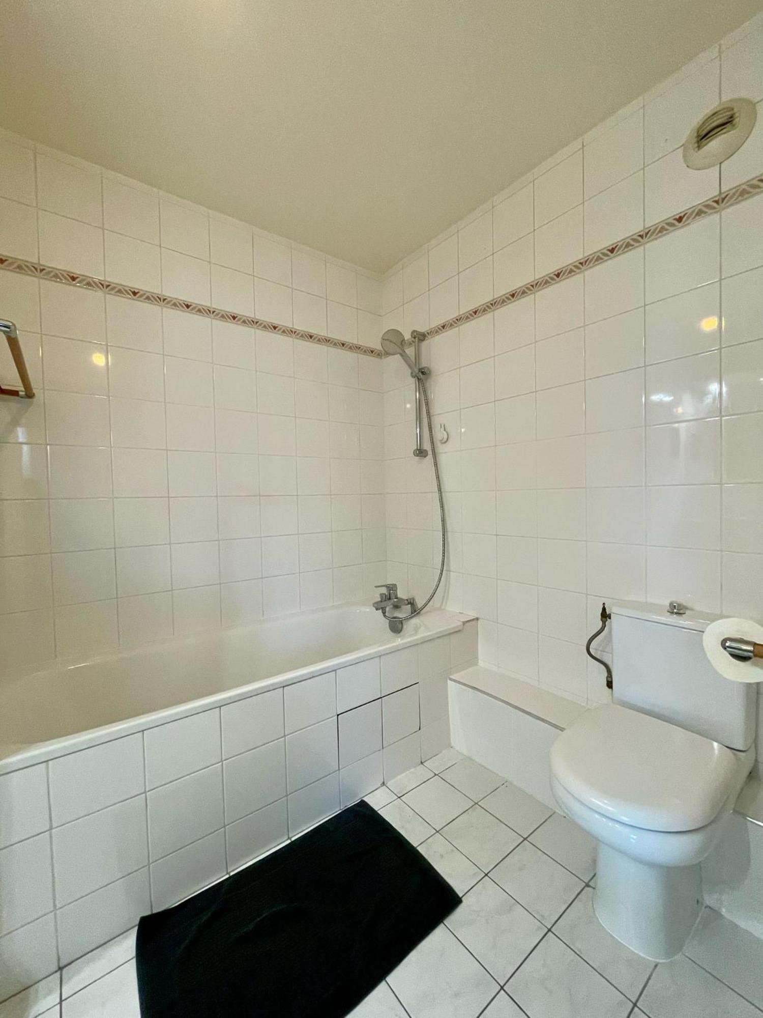 Montparnasse Castagnary Apartment *